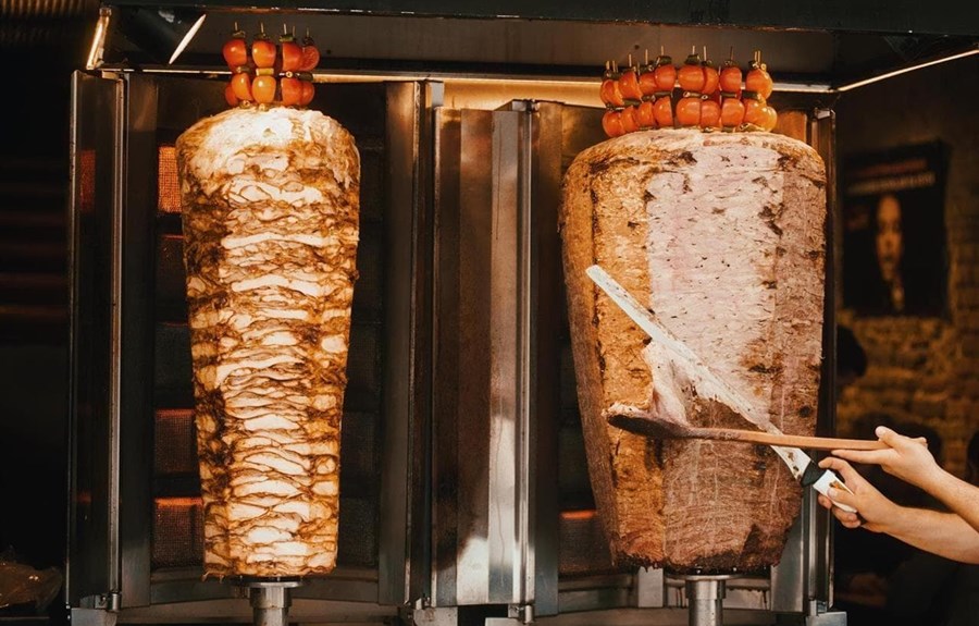 ¿Qué tipo de carne lleva el kebab?
