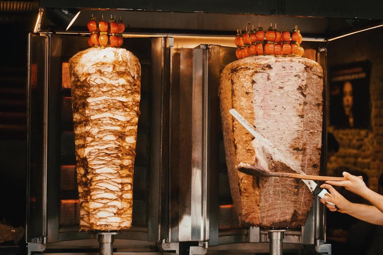 ¿Te encanta la carne de kebab? Tenemos el plato ideal para ti